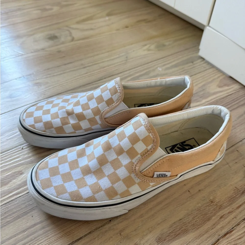 Women’s Vans Peach and White Checkerboard Slip On Sneakers - Picture 5 of 11